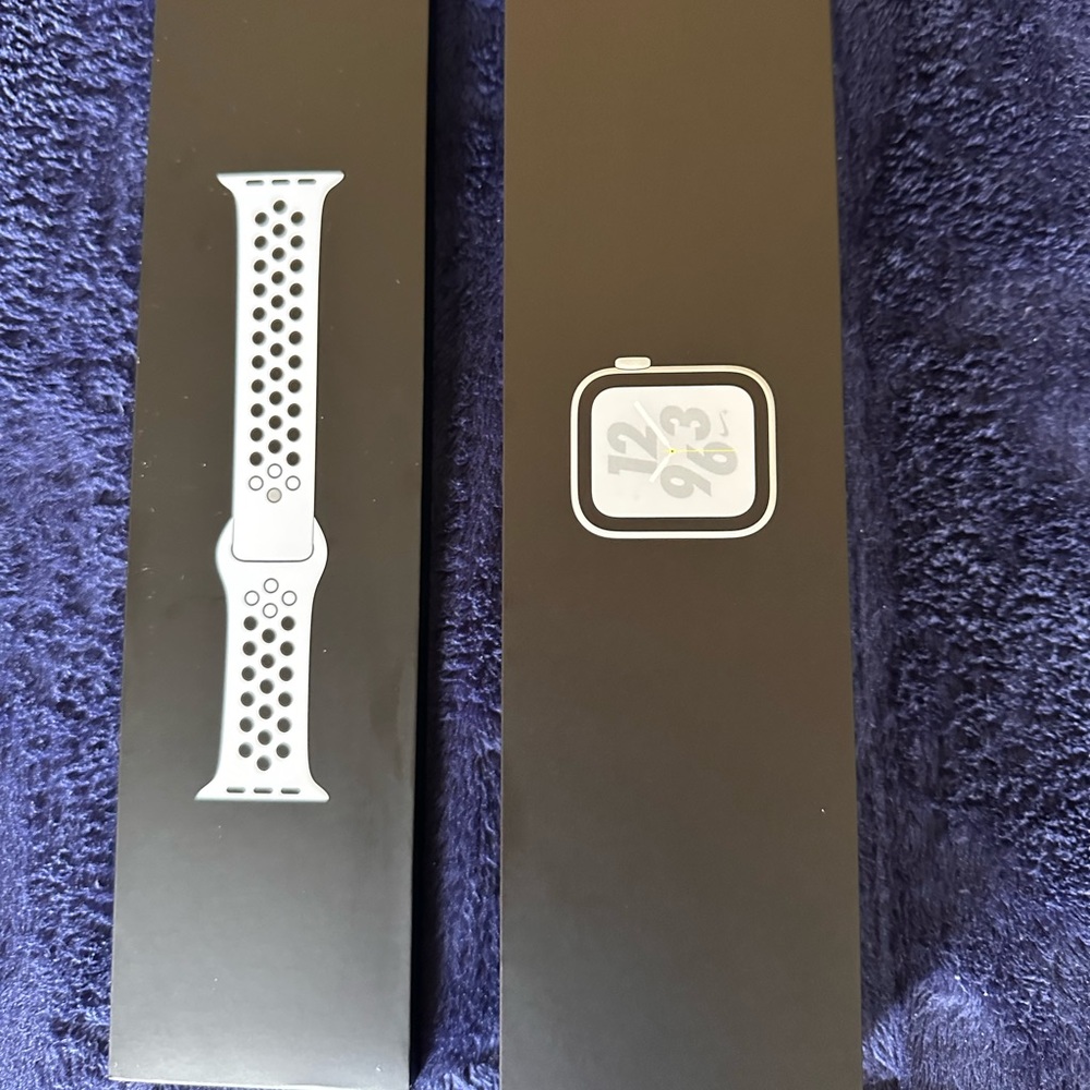 Apple Watch Series 4 nike edition 44mm
